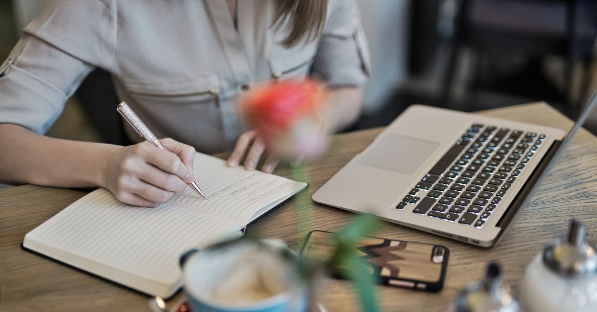 Airbnb Photo Caption Chat GPT